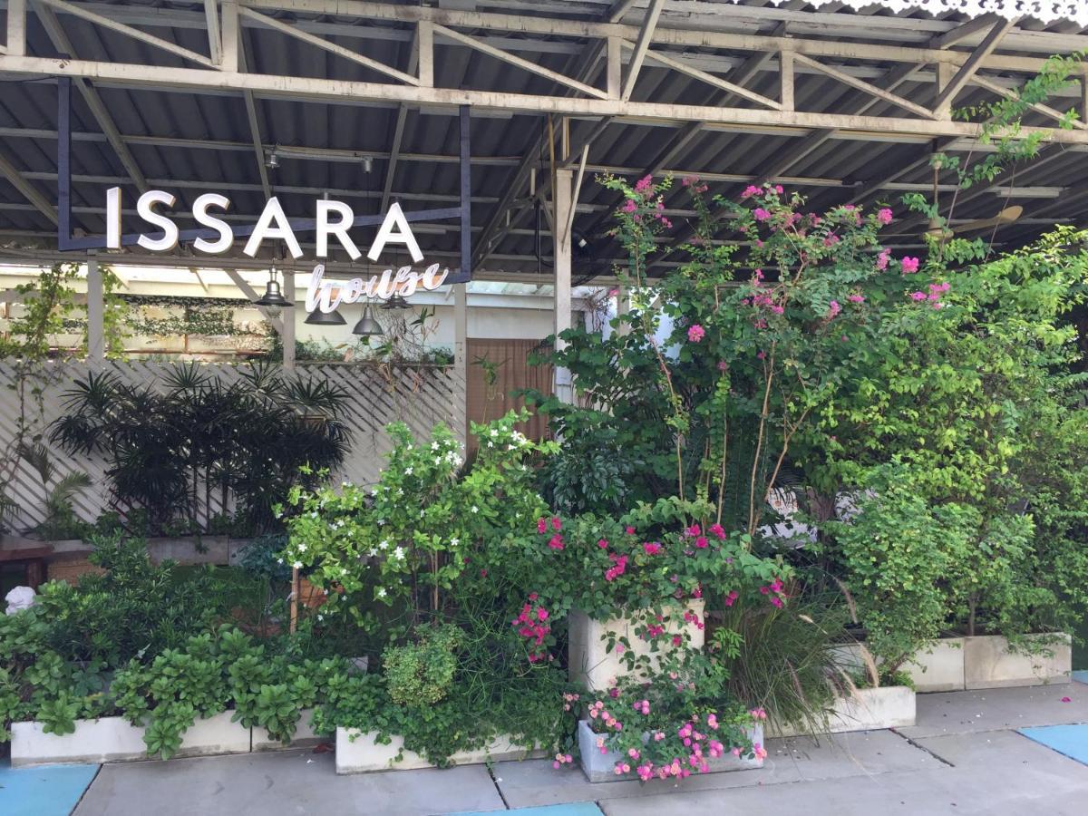 Issara House Bangkok Hotel Exterior photo